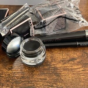 Mary Kay Black Eyeliner and Mascara Duo Bundle